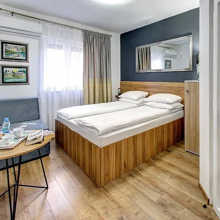 Check In 3* Stolac
